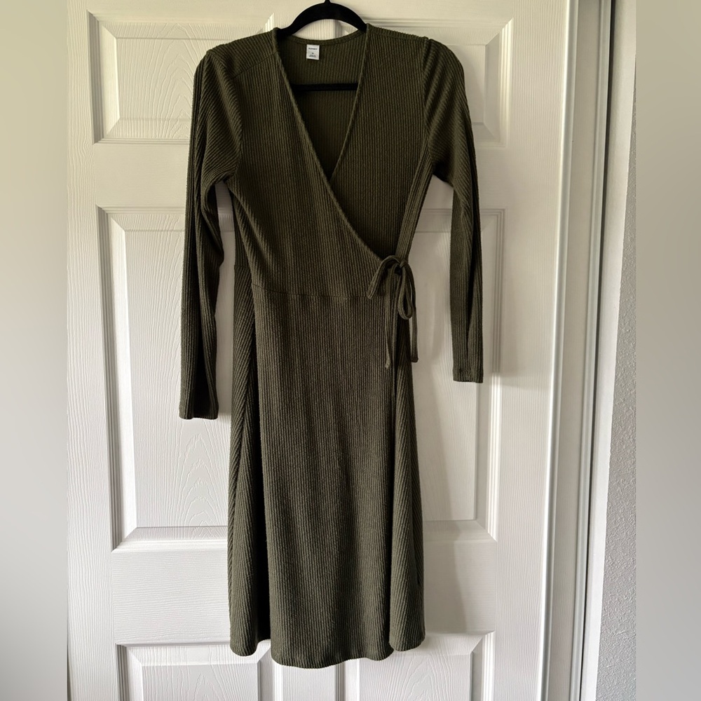 Old Navy Dark Green Long Sleeve Wrap Dress